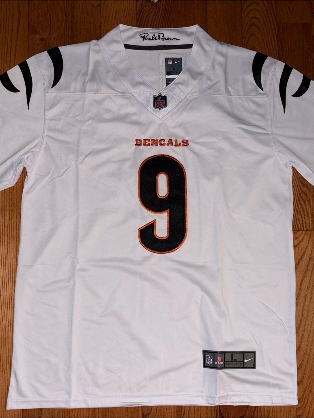 Joe Burrow Cincinnati Bengals White NFL Jersey STITCHED NWT Size Large